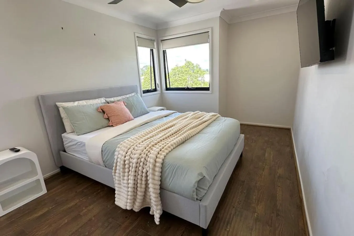 Sienna Rise - Walk To Westfield Sleeps 6 North Lakes 0*,  Australia