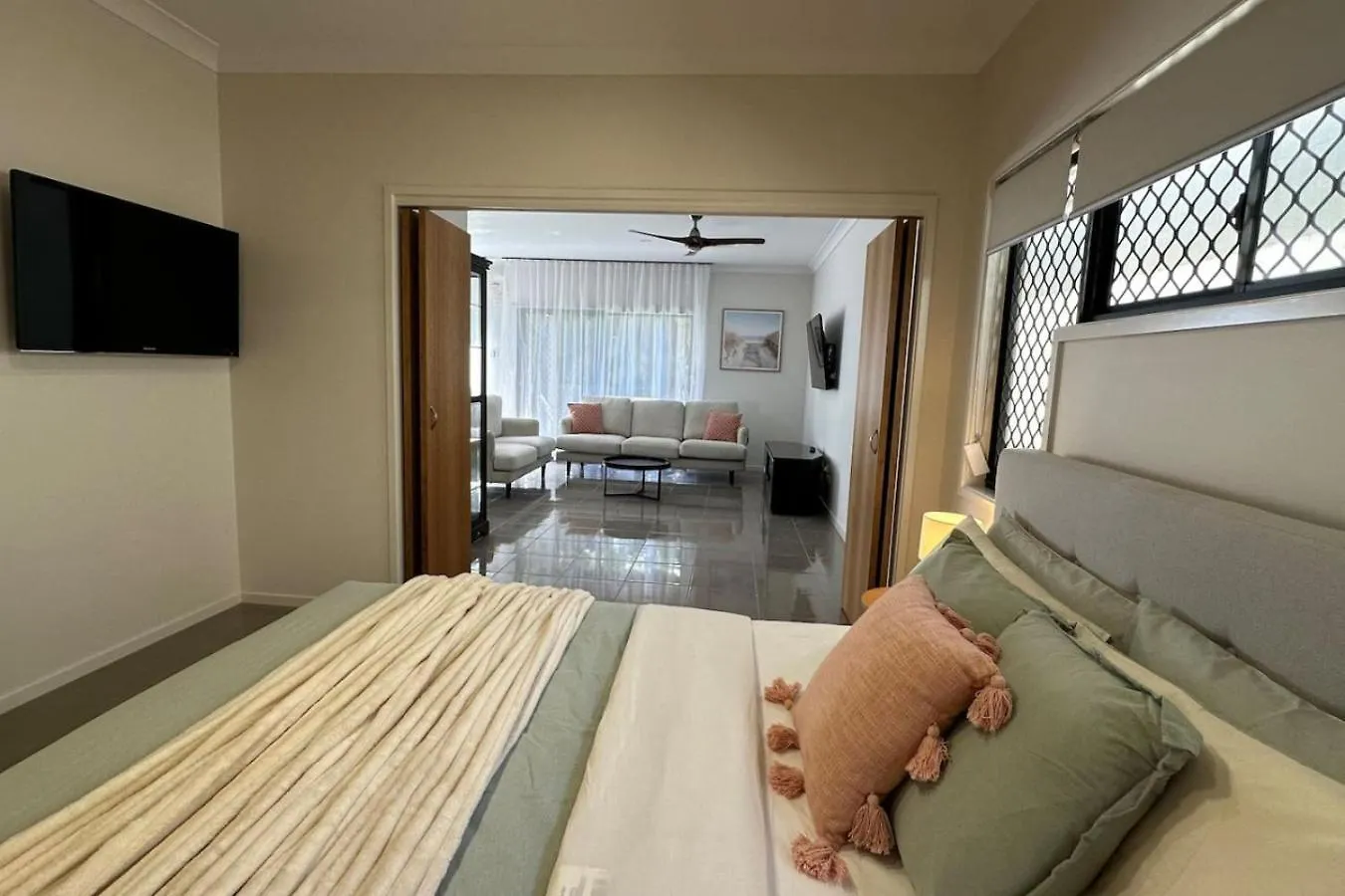 Holiday home Sienna Rise - Walk To Westfield Sleeps 6 North Lakes Australia